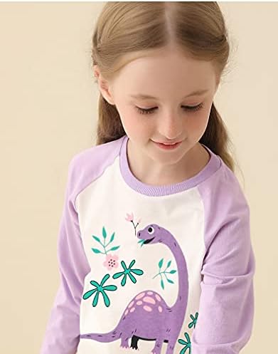 Pijama de dinossauro para meninas pequenas da mão