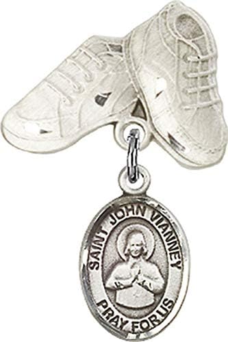 Rosgo para bebês de obsessão por jóias com o charme de St. John Vianney e o pino de botas de bebê | Distintivo